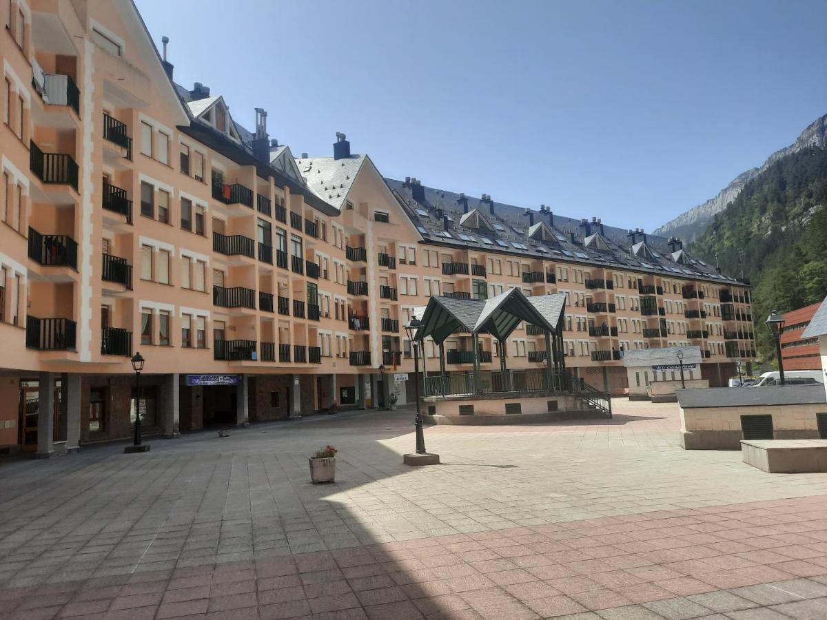Acogedor Y Calido Apartamento Con Vistas A La Montana Canfranc Exteriör bild